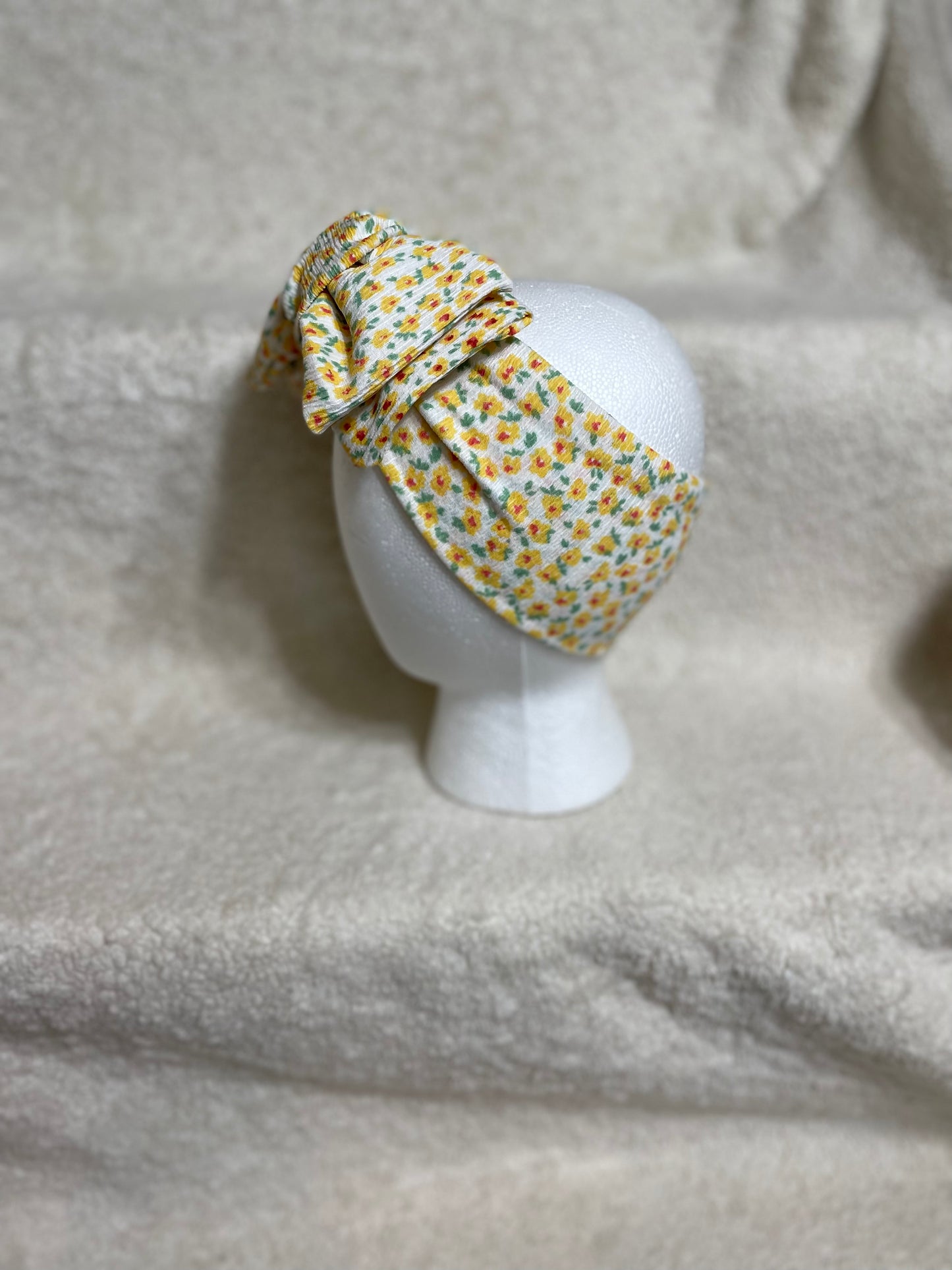 Oversized headwrap - Yellow Daisy’s - Ev's Bowtique Shop