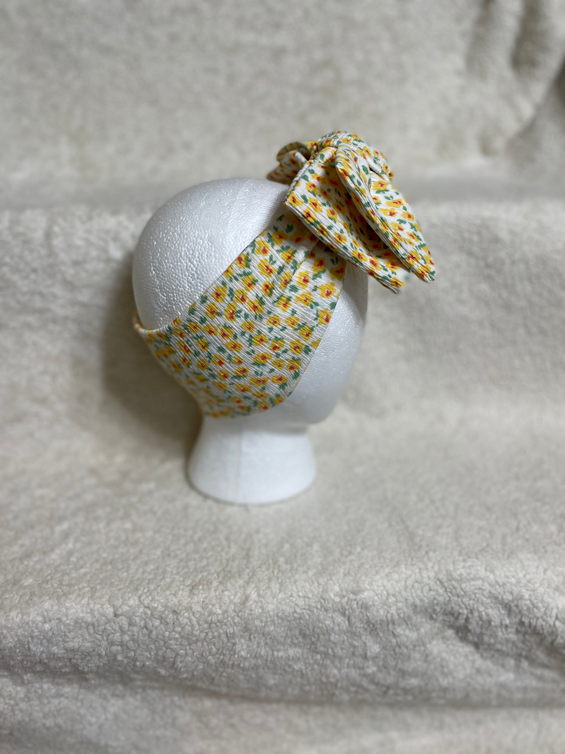 Oversized headwrap - Yellow Daisy’s - Ev's Bowtique Shop